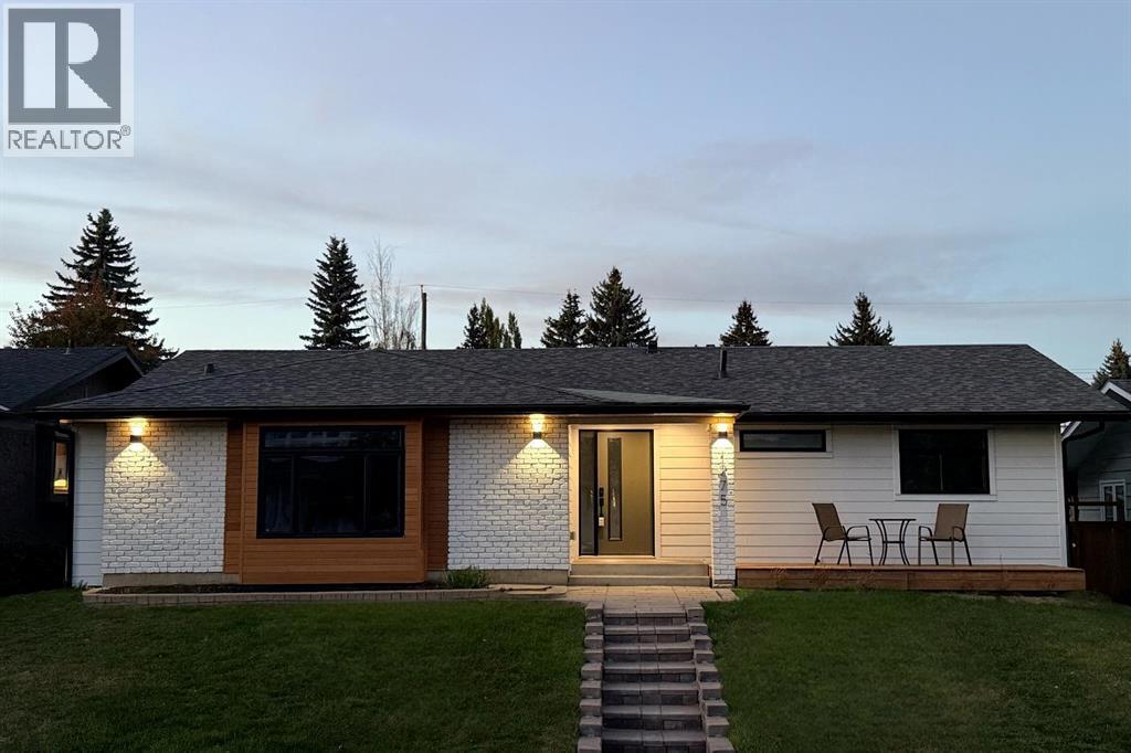 1275 Lake Sundance Cres SE, Calgary, AB T2J 2S7