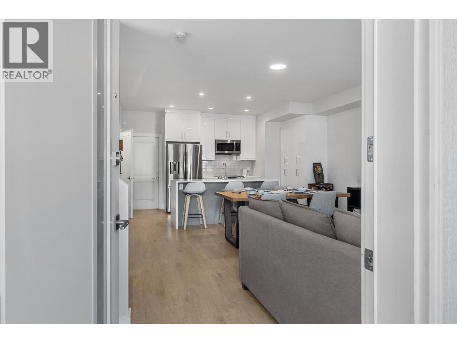 115 Wyndham Crescent Unit 12, Kelowna, BC V1V 1Z2