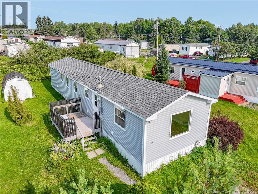 10 Hedgeview Dr, Fredericton, NB E3B 6S1