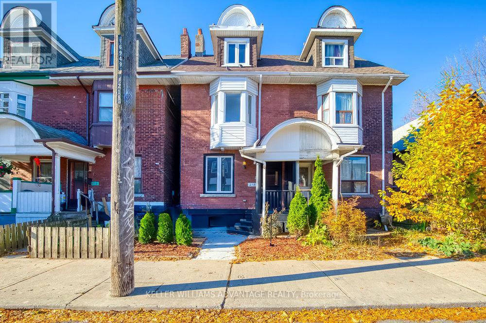 218 Broadview Ave, Toronto, ON M4M 2G5