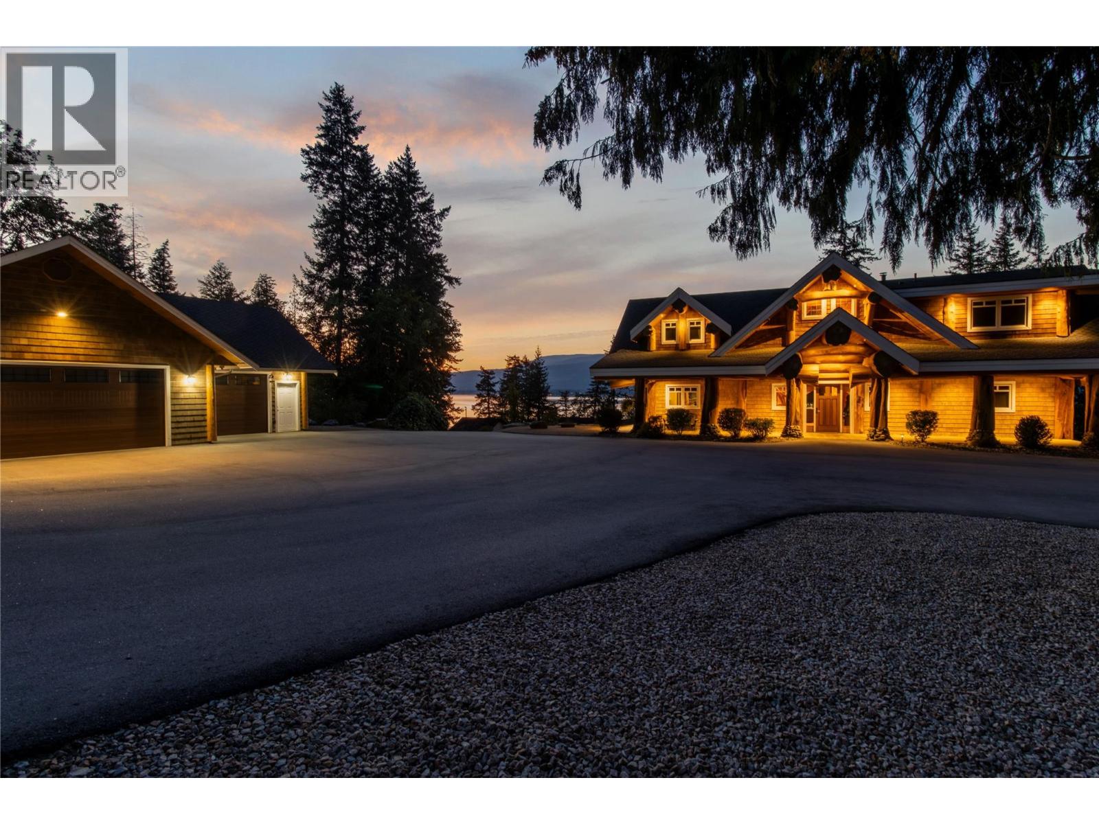1897 Blind Bay Rd, Sorrento, BC V0E 2W0
