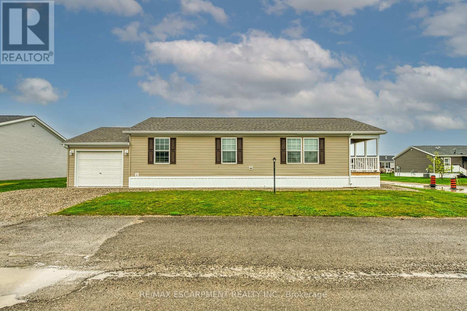2 Driftwood Cres, Haldimand Nanticoke, ON N0A 1L0