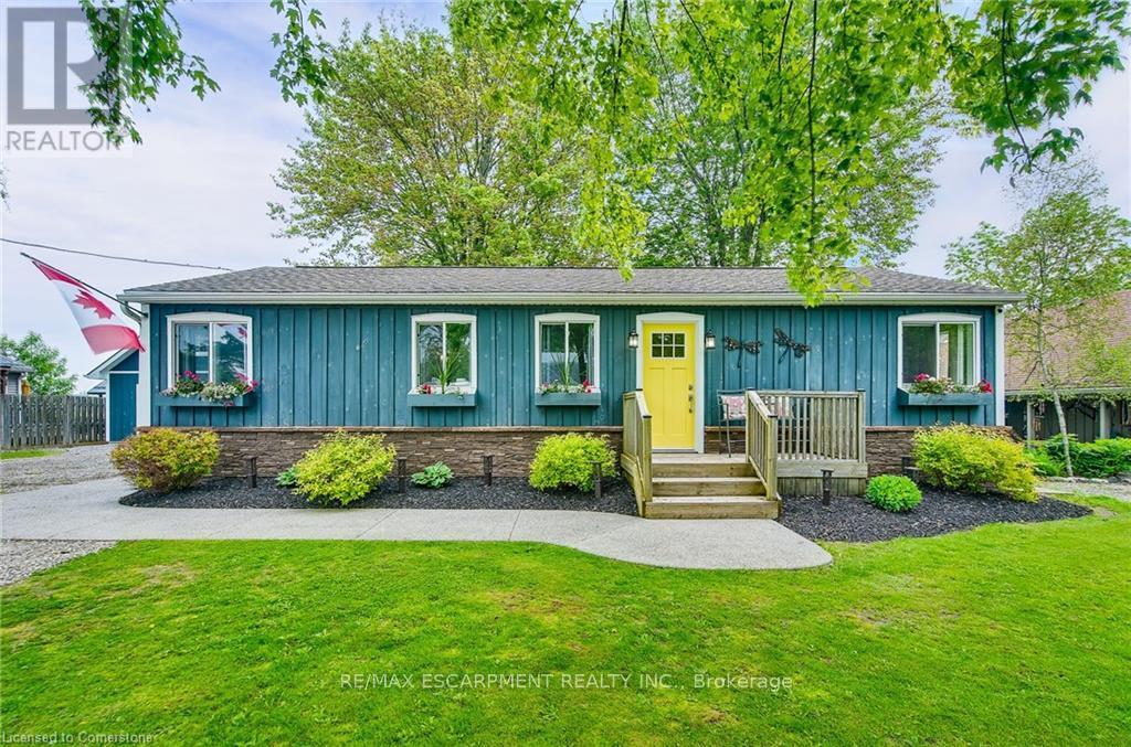 8 Beach Rd, Haldimand Dunnville, ON N0A 1K0