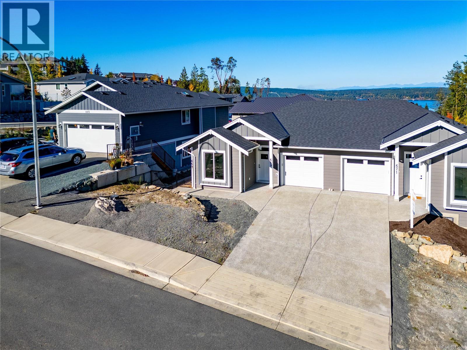 669 Sanderson Rd, Ladysmith, BC V9G 0A7