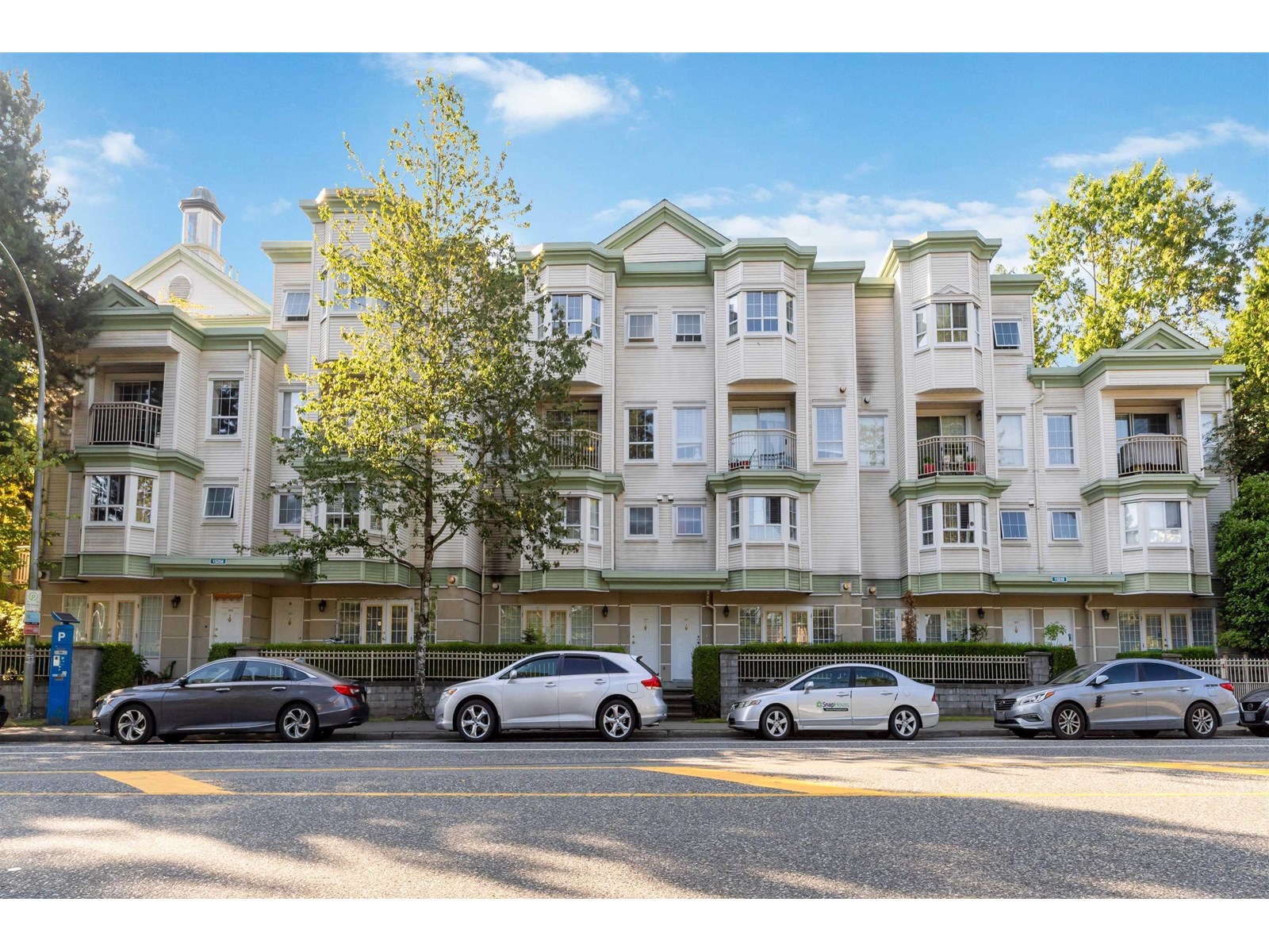 15258 105 Avenue Unit 304, Surrey, BC V3R 0W8