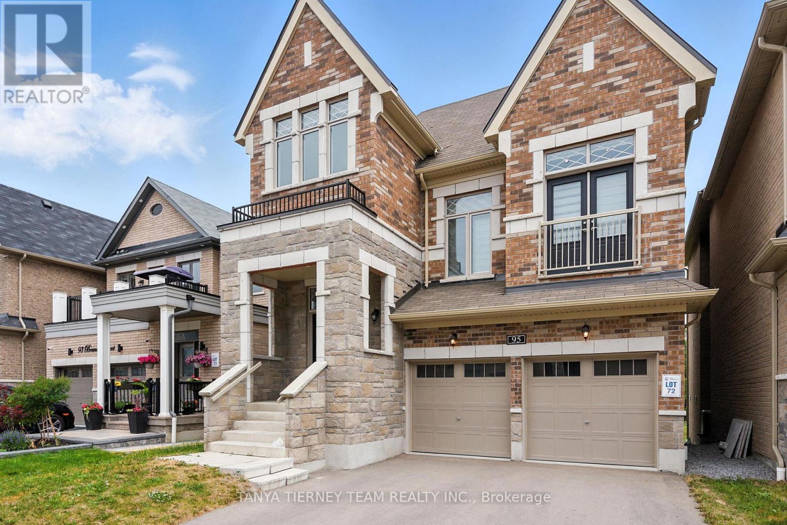 95 Bremner St, Whitby, ON L1R 1V9