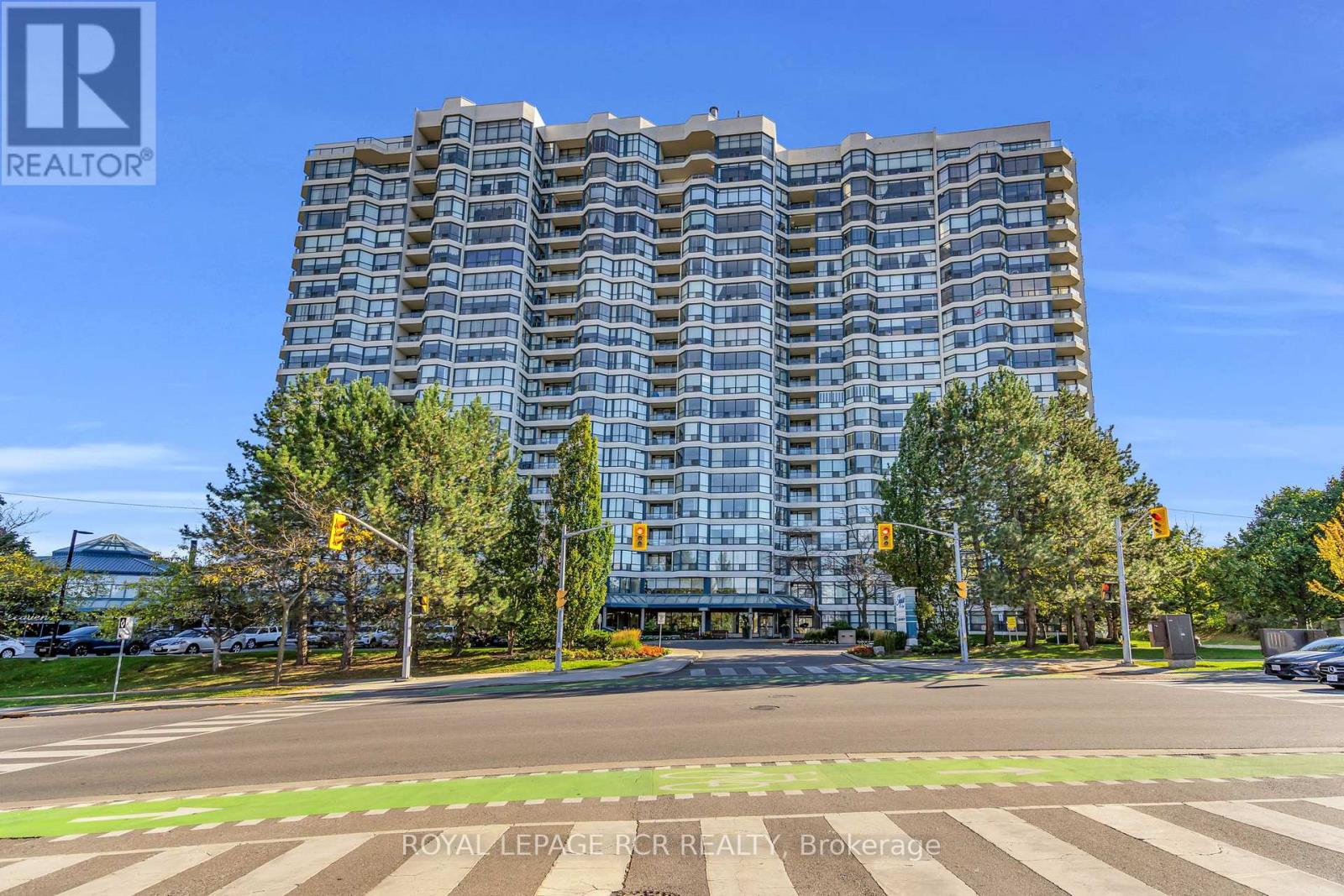 1607 1 Clark Ave W, Vaughan, ON L4J 7Y5