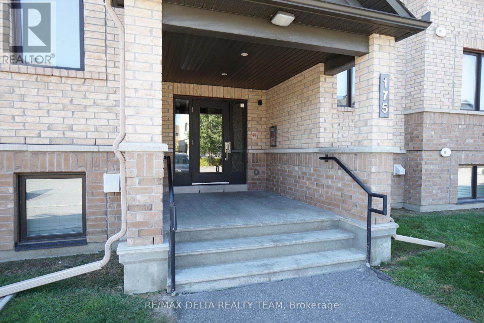 1 175 Bluestone Private, Ottawa, ON K4A 0M5