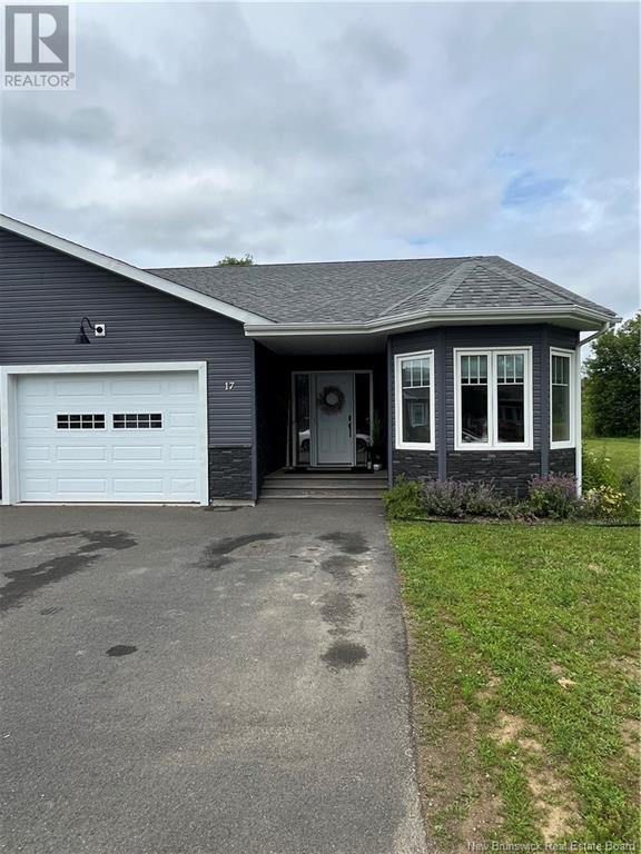 17 Nightingale Ct, Florenceville-Bristol, NB E7L 0C6