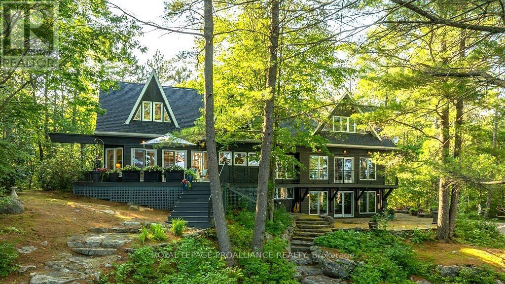 403 Henniger Rd, Addington Highlands, ON K0H 1K0