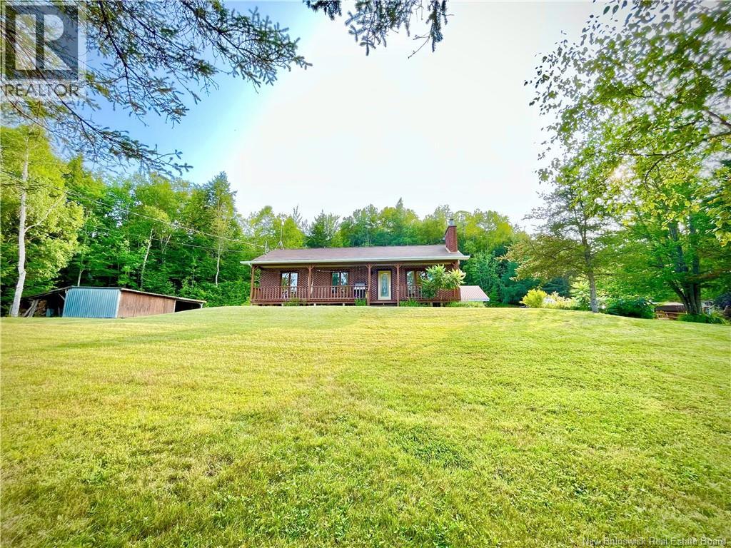 5 Fort Meductic Rd, Hay Settlement, NB E7N 2V4