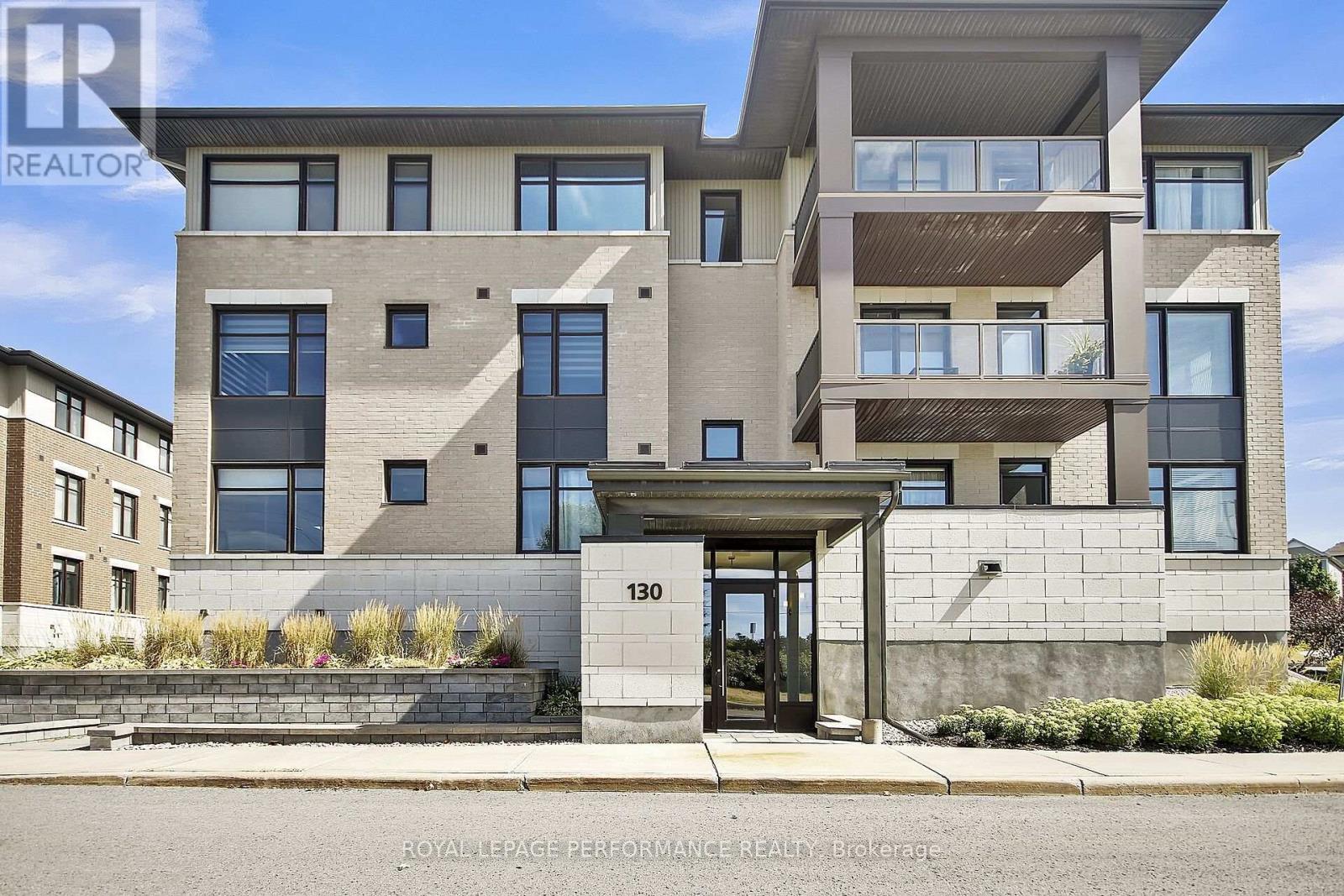302 130 Guelph Private, Ottawa, ON K2T 0J1