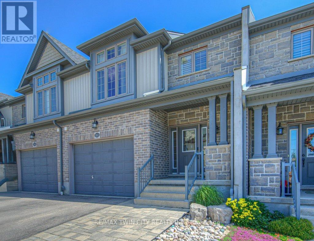 302 Ginseng St, Waterloo, ON N2V 0B3