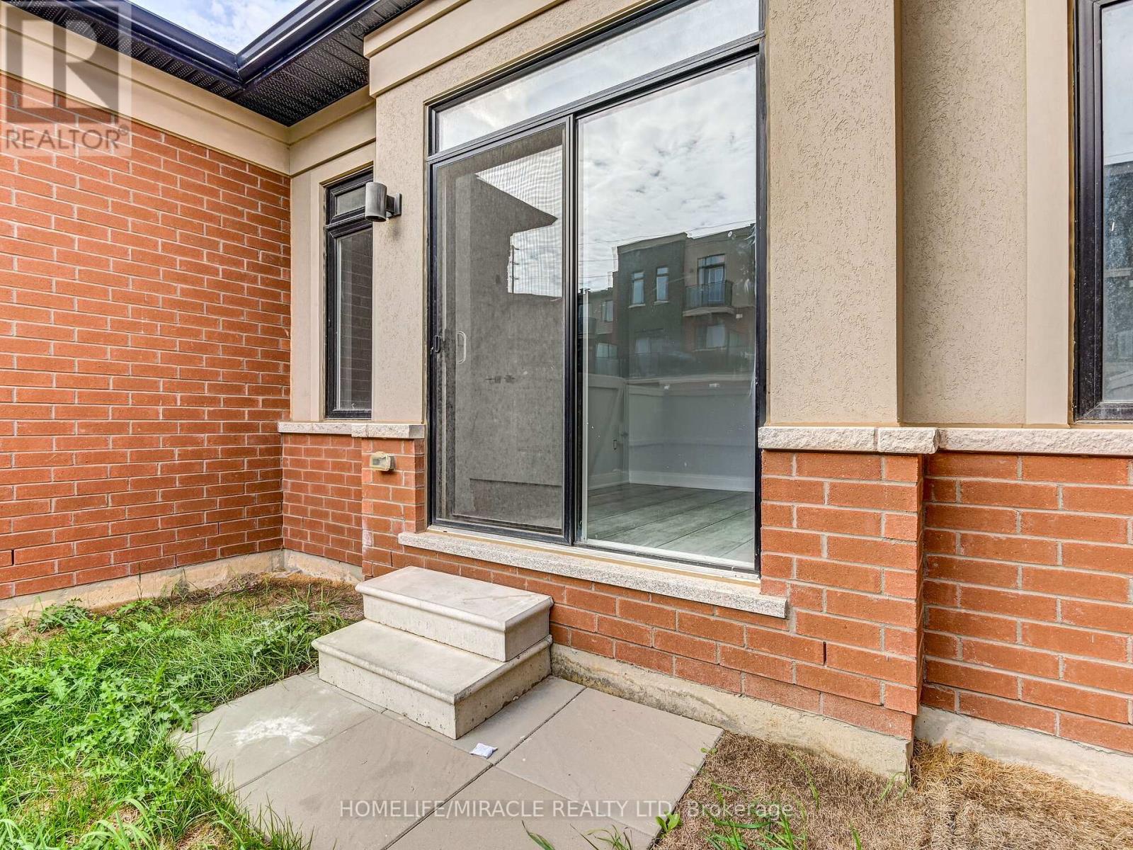 66 Pearman Cres, Brampton, ON L7A 4Y9