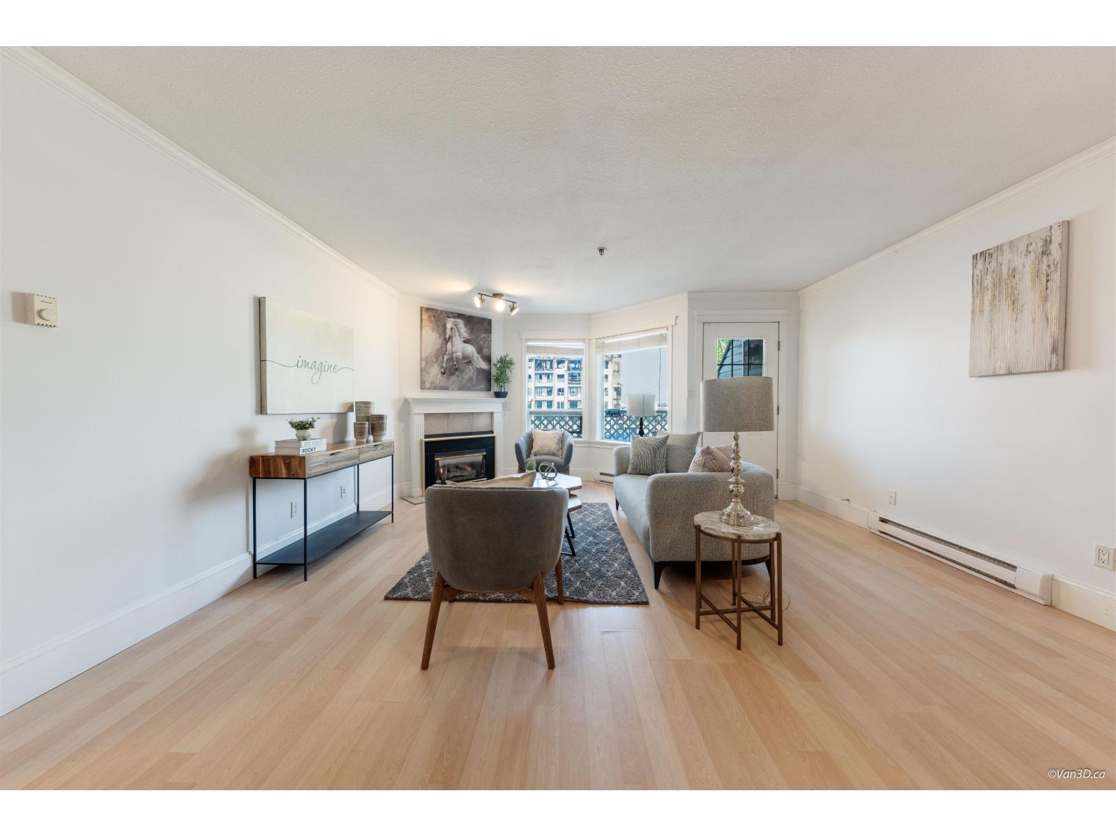 5710 201 Street Unit 305, Langley, BC V3A 8A8