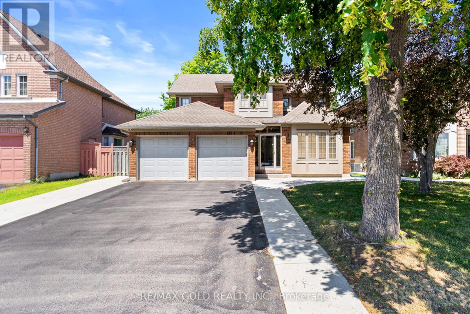 20 Mountainberry Rd, Brampton Sandringham-wellington, ON L6R 1J2