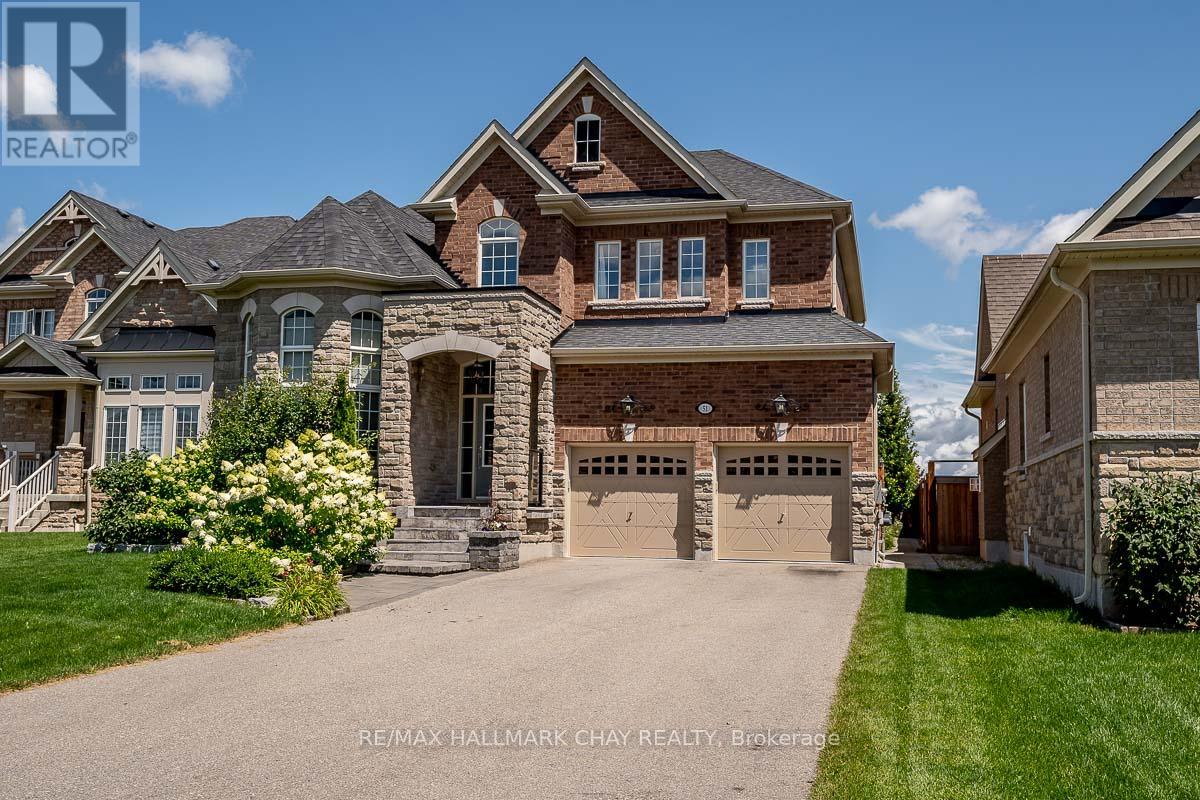 51 Cloverhill Cres, Innisfil, ON L0L 1L0