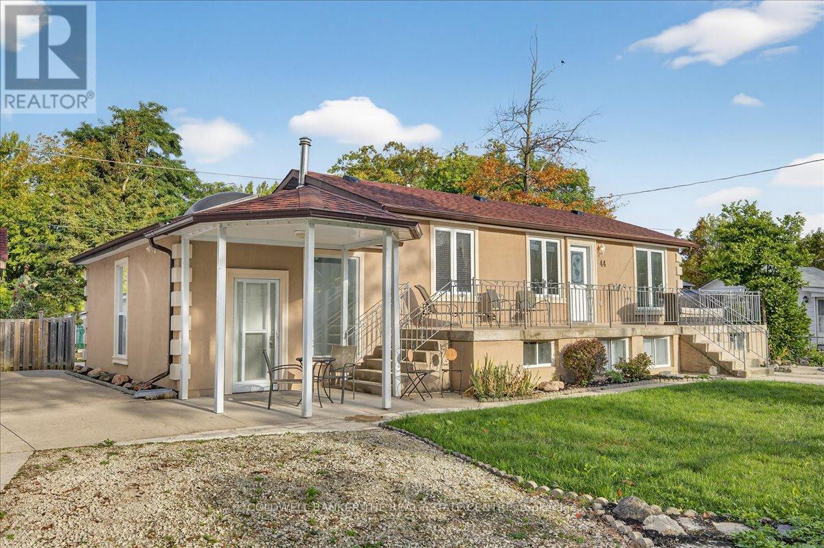 44 Glenwood Dr, Wasaga Beach, ON L9Z 2K5