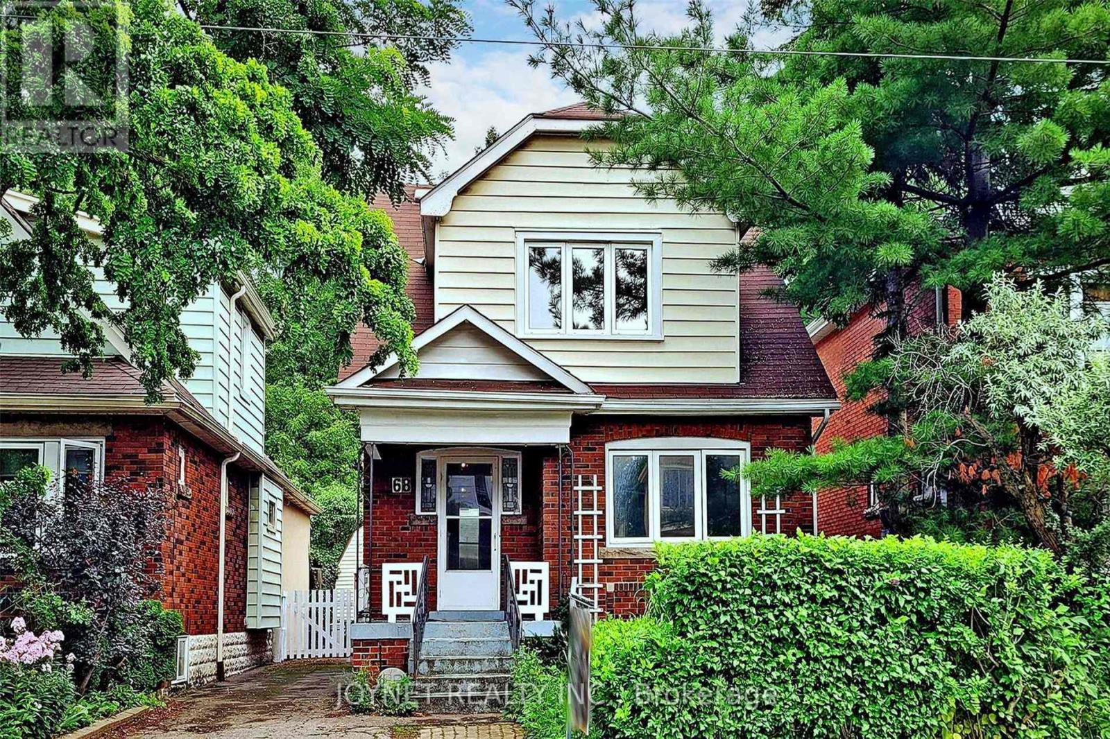 68 Barclay St, Hamilton, ON L8S 1P4
