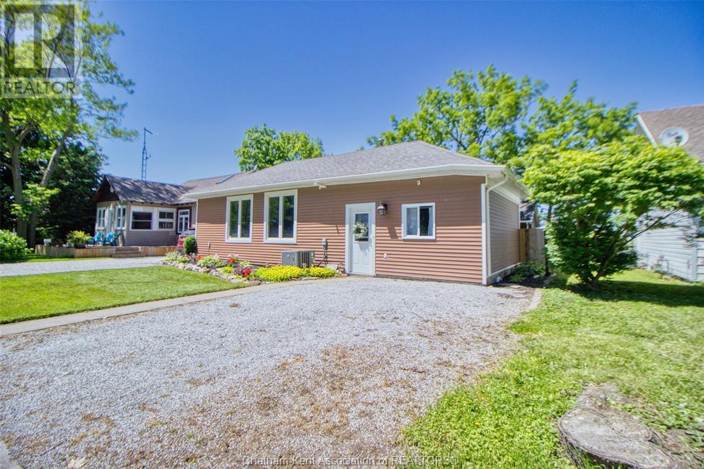 780 Towanda Blvd, Chatham-Kent, ON N0P 1A0