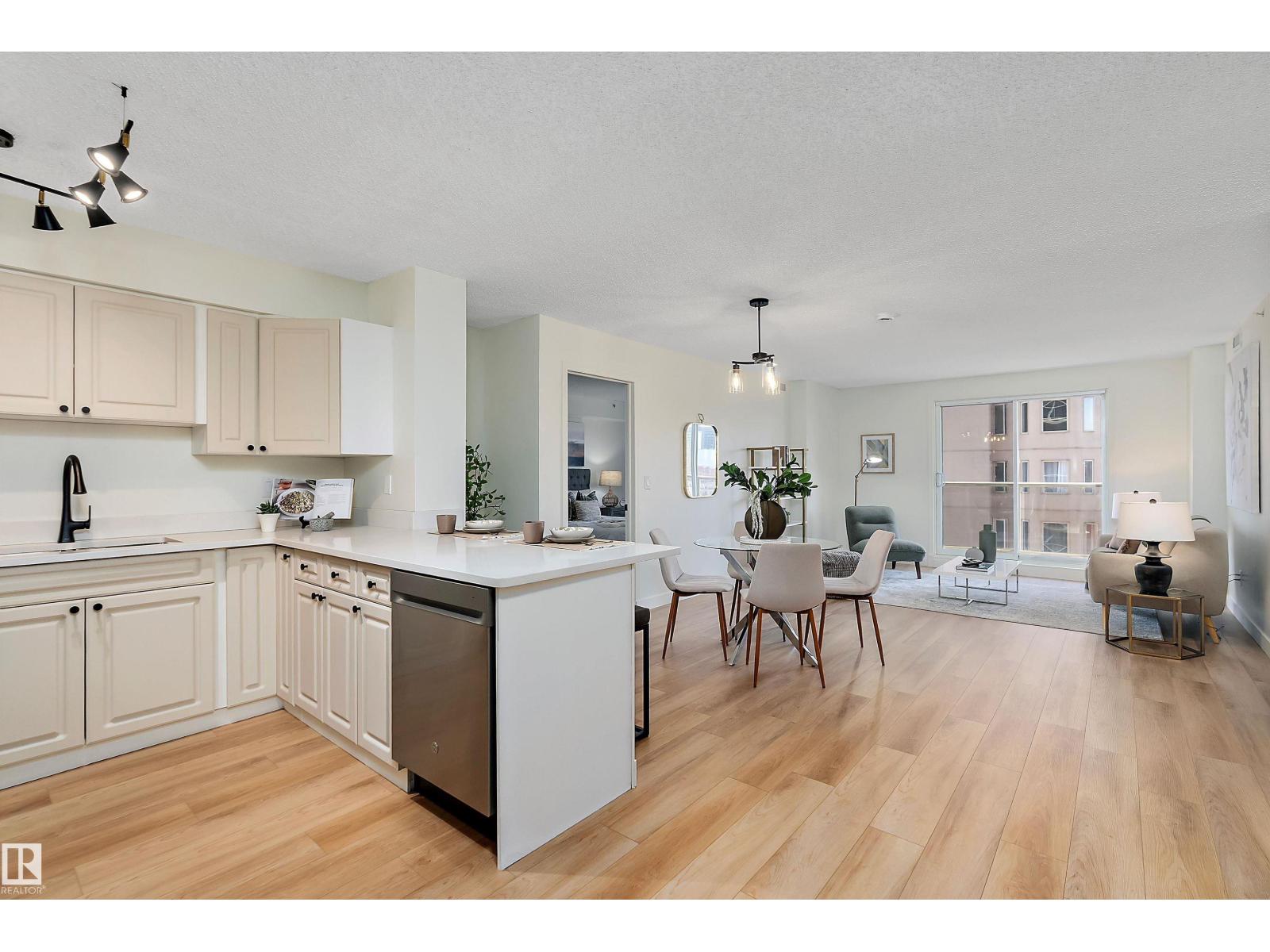 10909 103 Avenue Northwest #1202, Edmonton, AB T5K 2W7