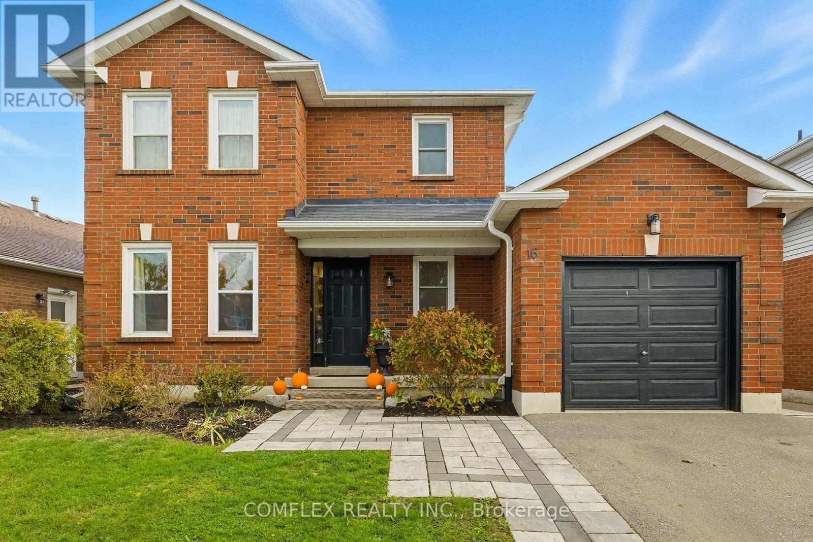 16 Orchard Park Dr, Clarington, ON L1C 4E2