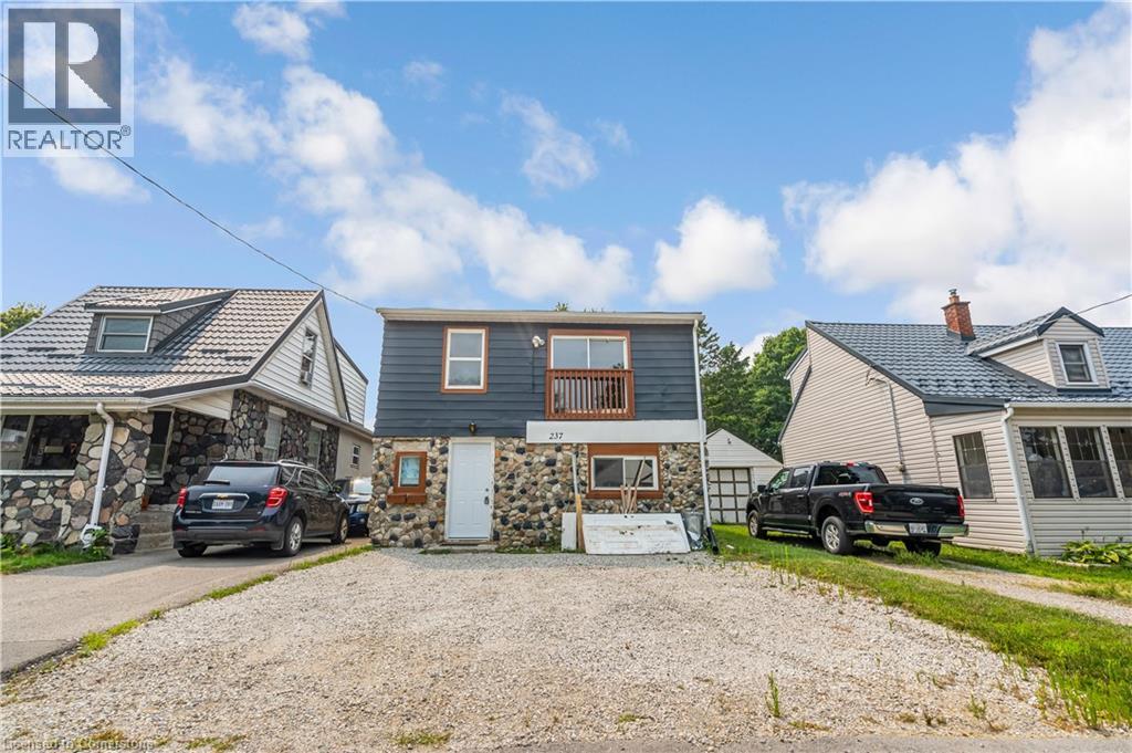237 St Julien St, London, ON N5Z 2N2