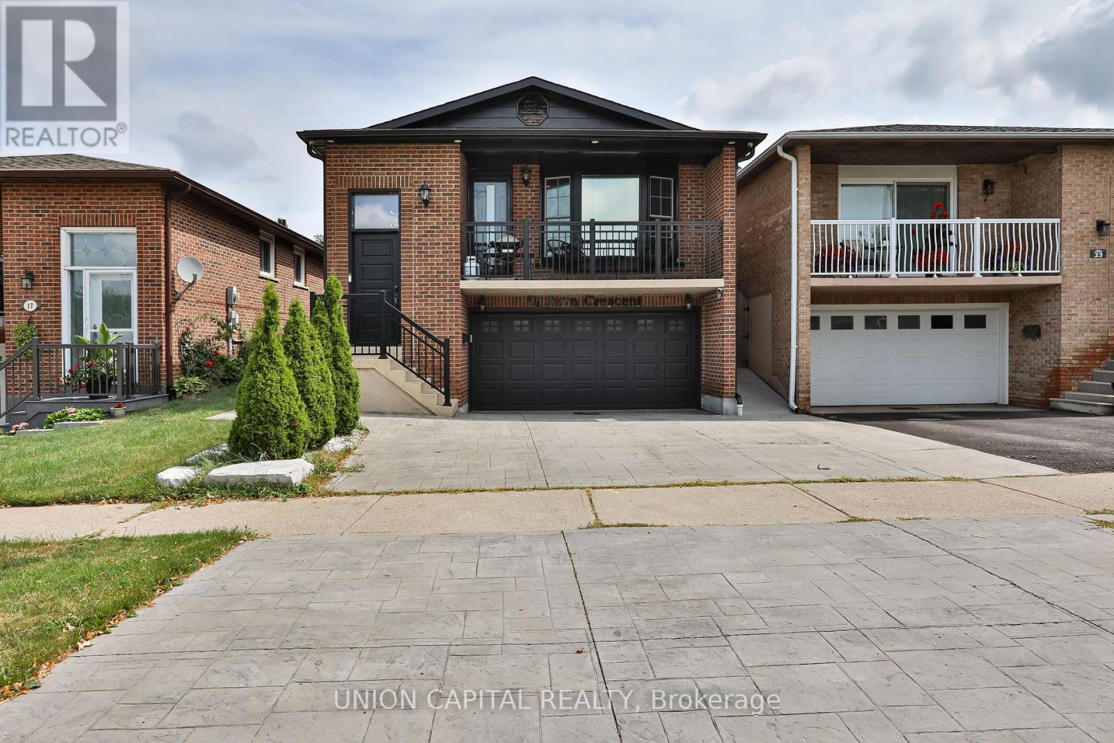 21 Avon Cres, Vaughan, ON L4L 1H4