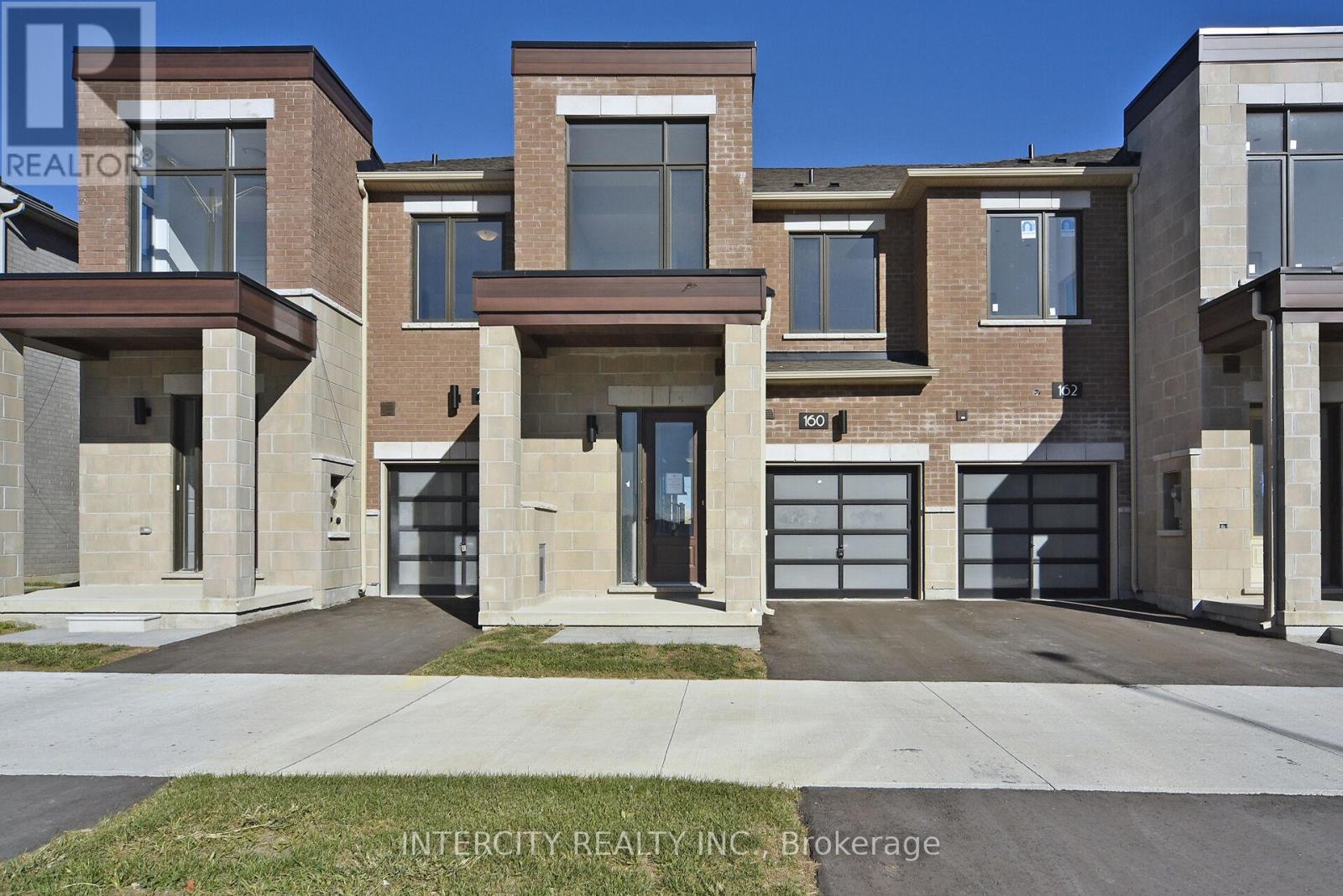 160 Mumbai Dr, Markham Middlefield, ON L3S 3K5