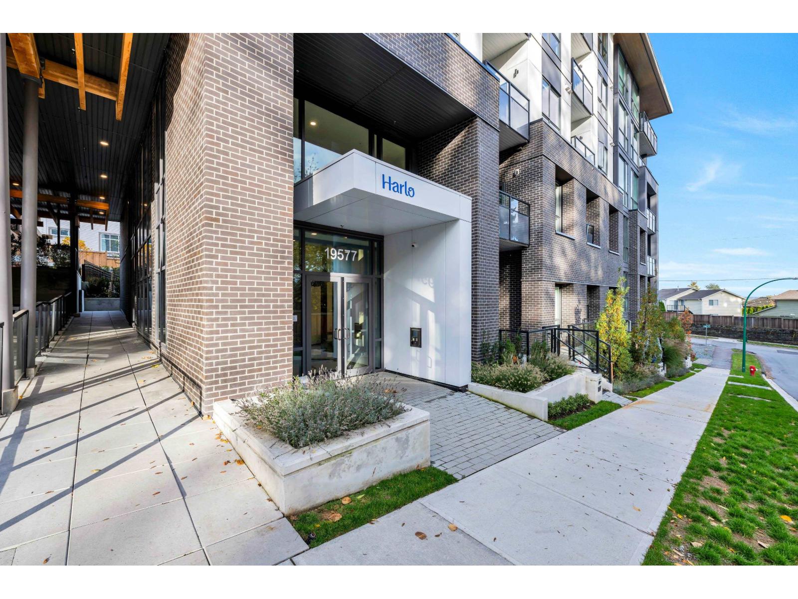 19577 65b Avenue Unit 208, Surrey, BC V4N 6Y3