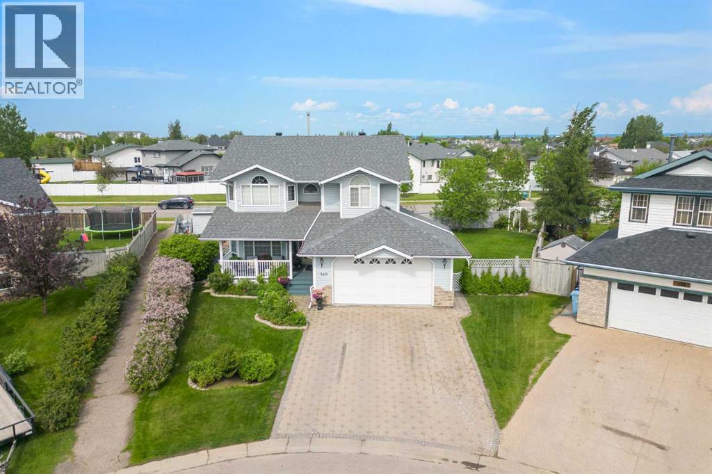 140 Burton Pl, Fort Mcmurray, AB T9K 1V4