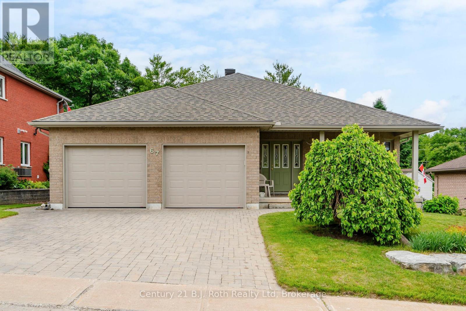 67 James St, Penetanguishene, ON L9M 2H8