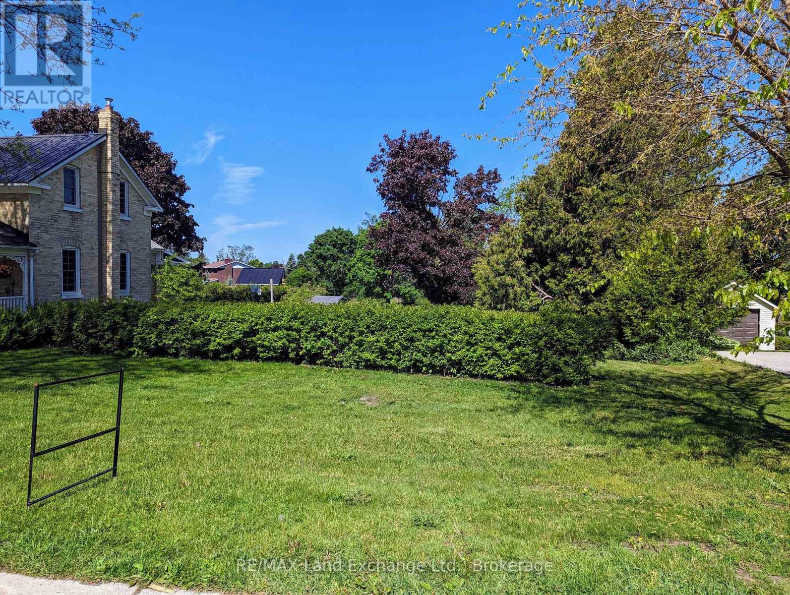 1178 Queen St N, Kincardine, ON N2Z 1G4