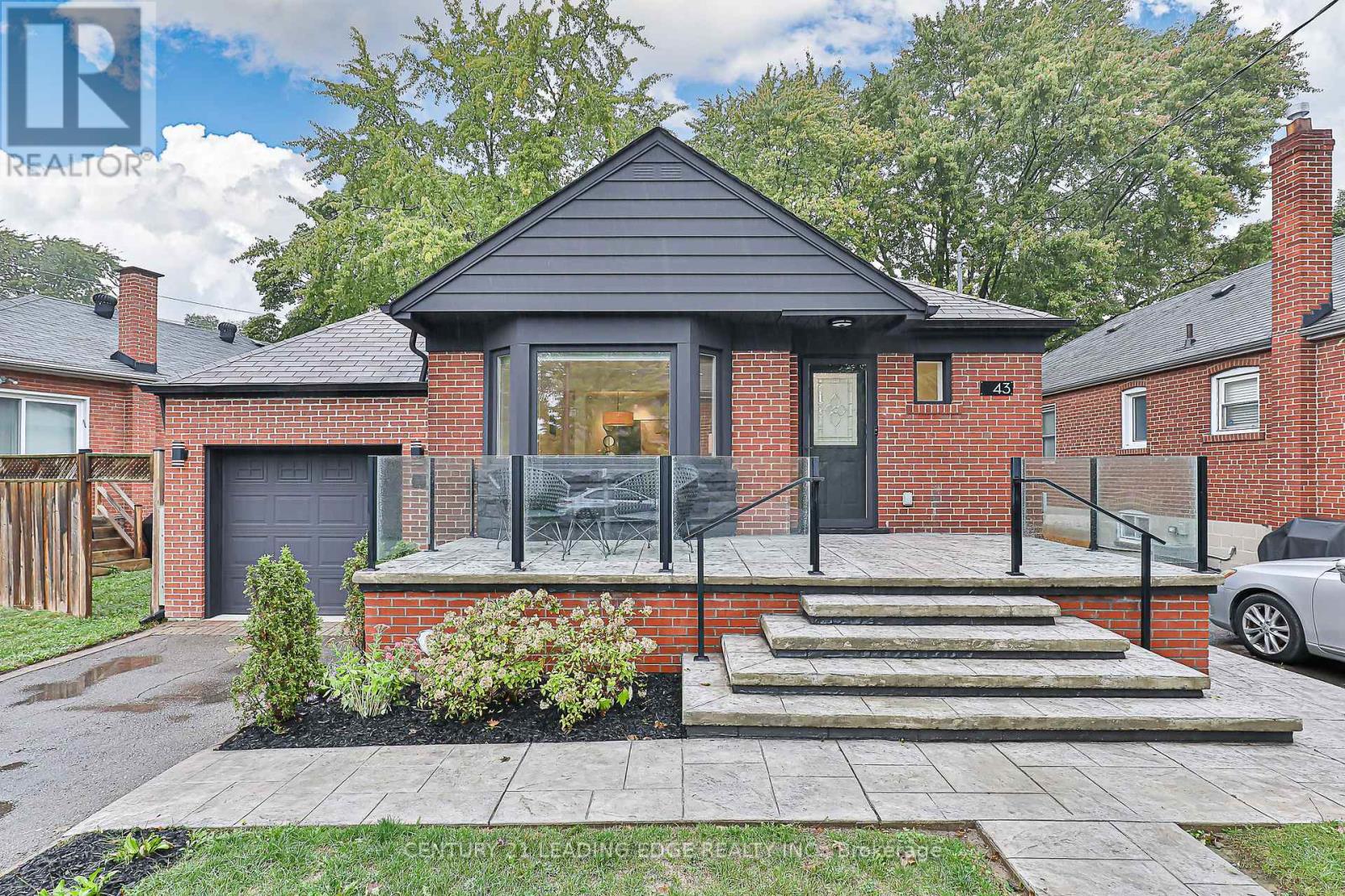 43 Barclay Rd, Toronto Clanton Park, ON M3H 3E2
