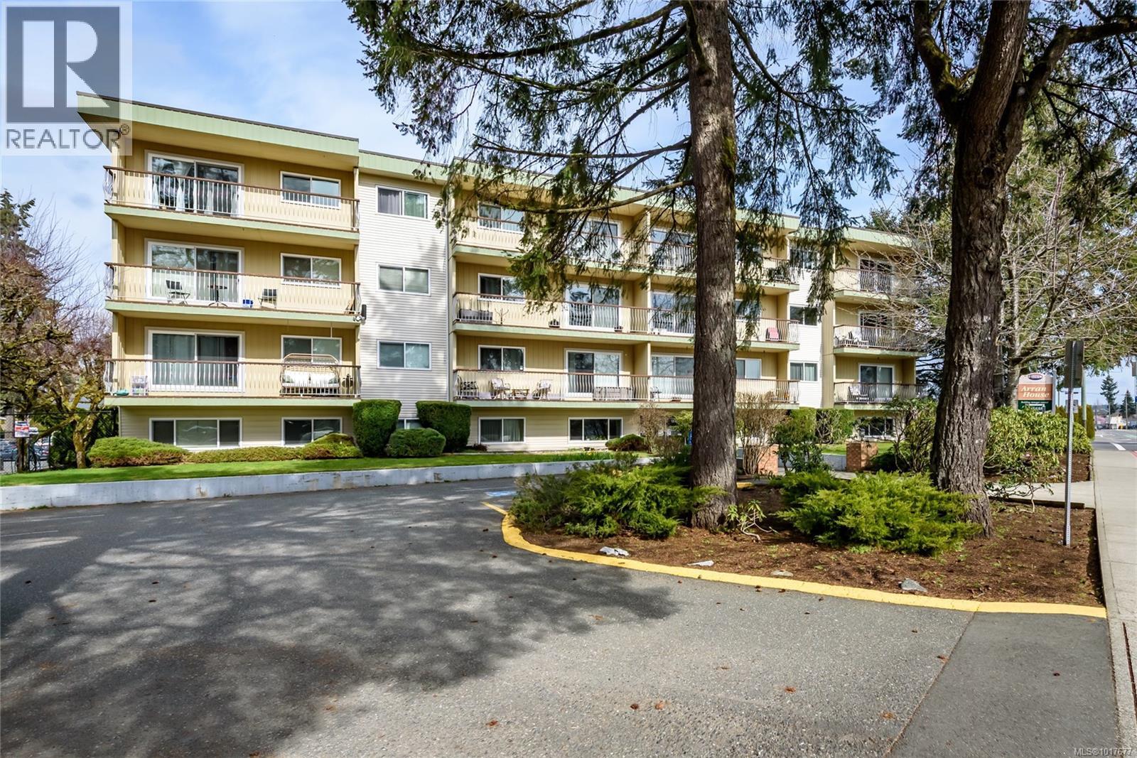 1015 Cumberland Rd Unit 212 Rd, Courtenay, BC V9N 2E7