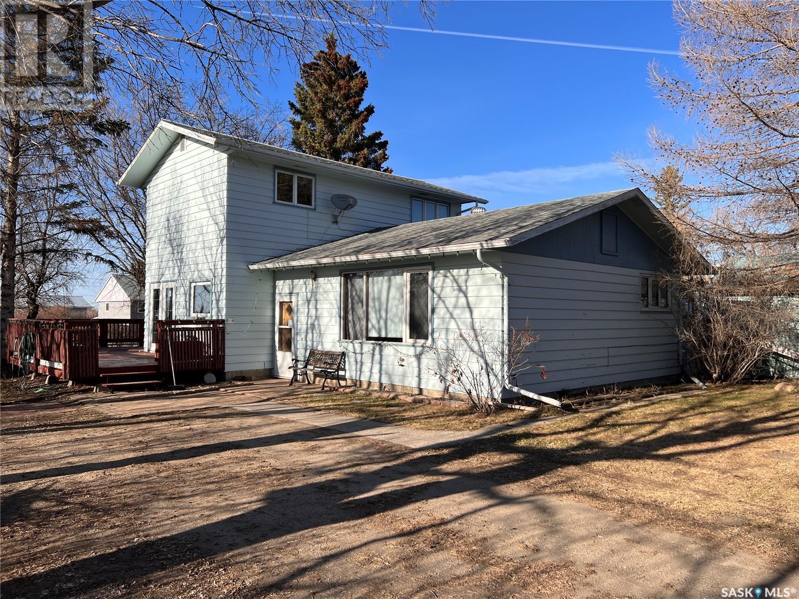 609 B Ave W, Wynyard, SK S0A 4T0