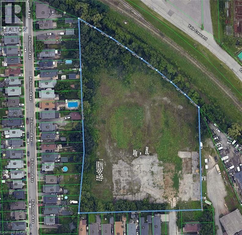 16 Mitchell St, St. Catharines, ON L2R 3W4