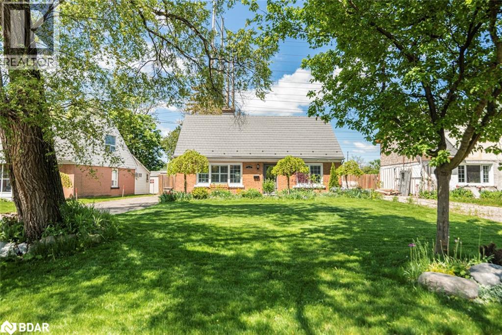 2055 Churchill Ave, Burlington, ON L7R 3T8
