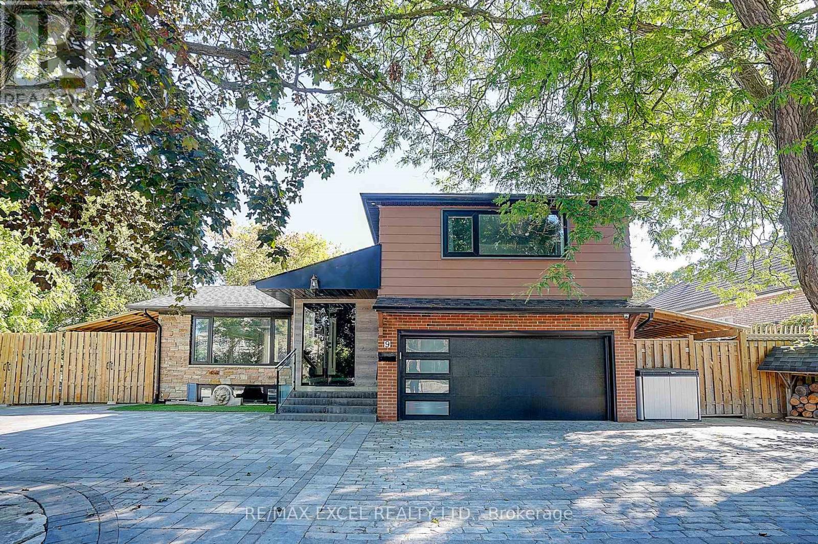 9 Oakcrest Ave, Markham, ON L3R 2B9