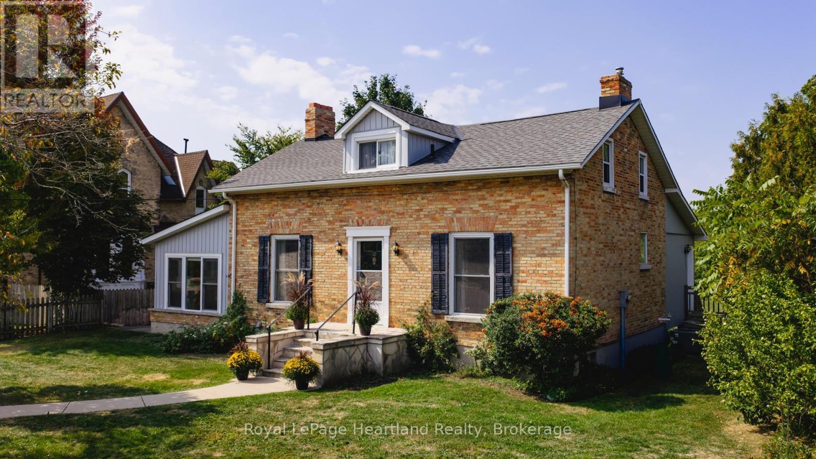 25 Wellington St N, Goderich, ON N7A 2W6