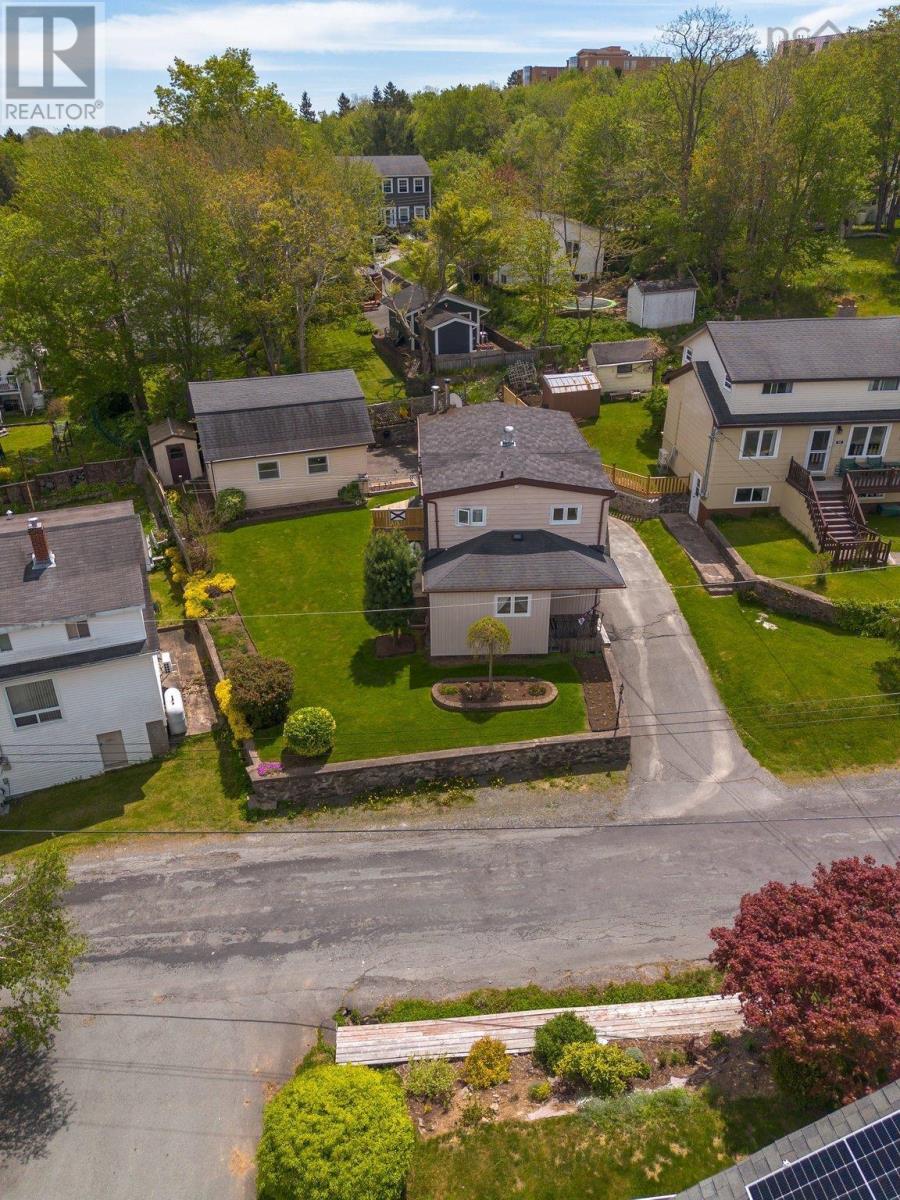 88 Armada Dr, Halifax, NS B3M 1P9