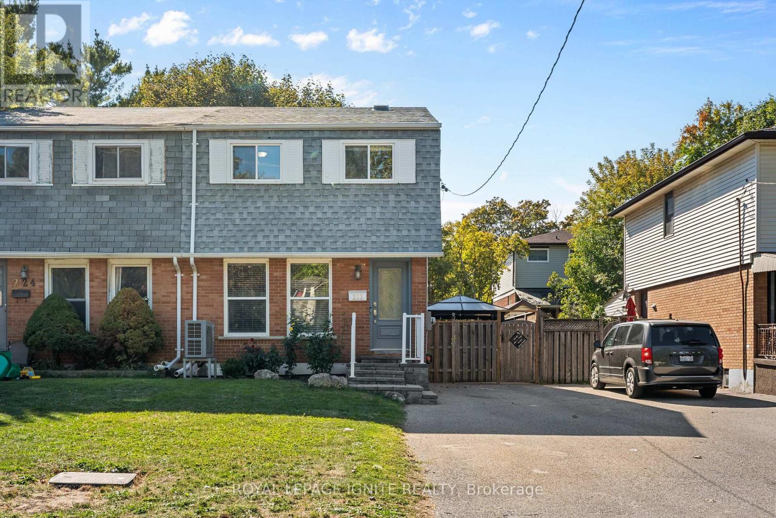 222 Barkley Cres, Oshawa, ON L1J 2E6