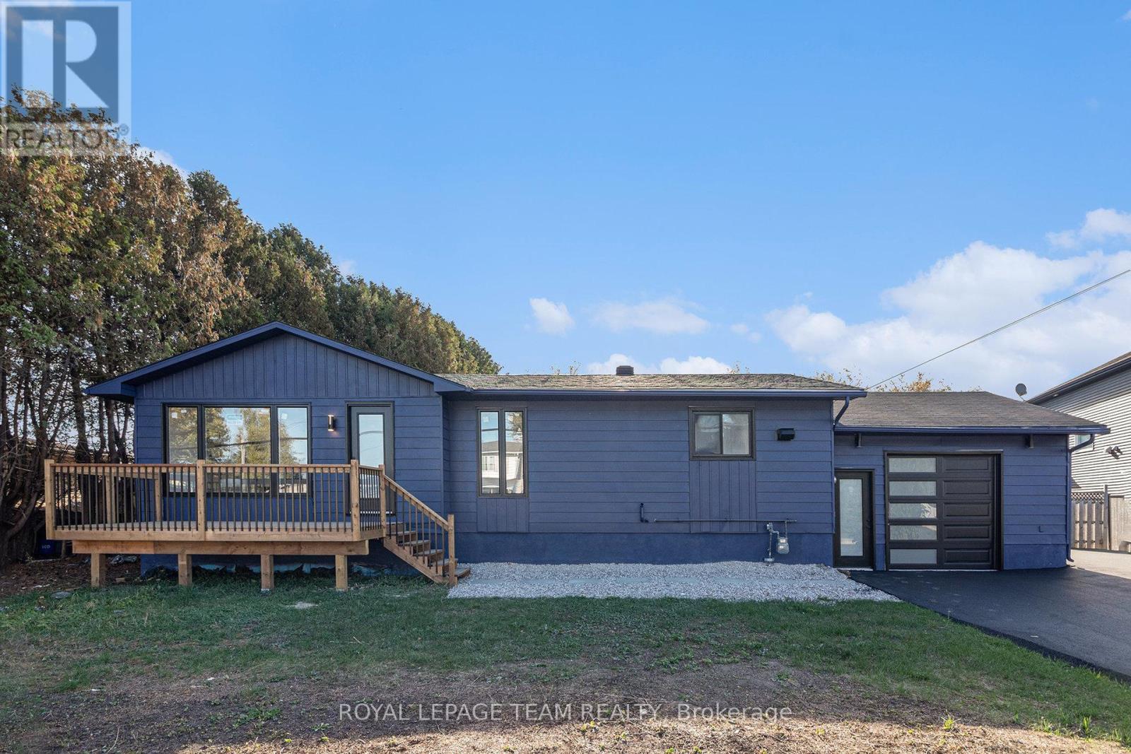 102 Laurier St, Casselman, ON K0A 1M0