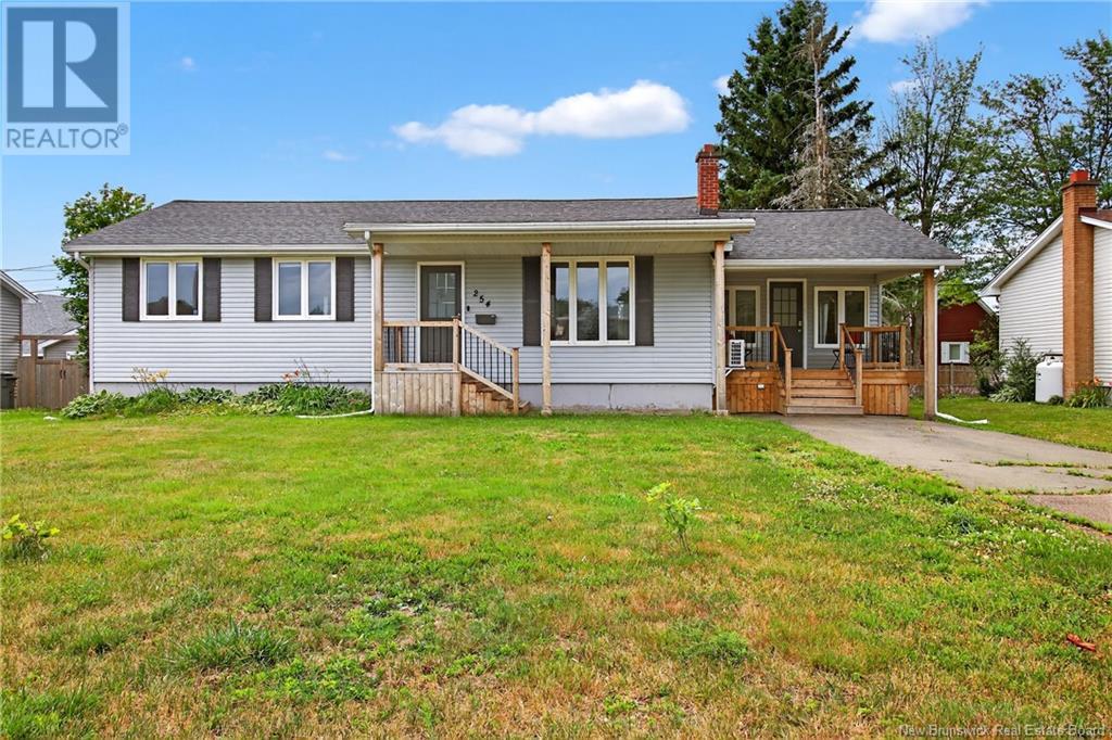 254 Chantal, Dieppe, NB E1A 4X9