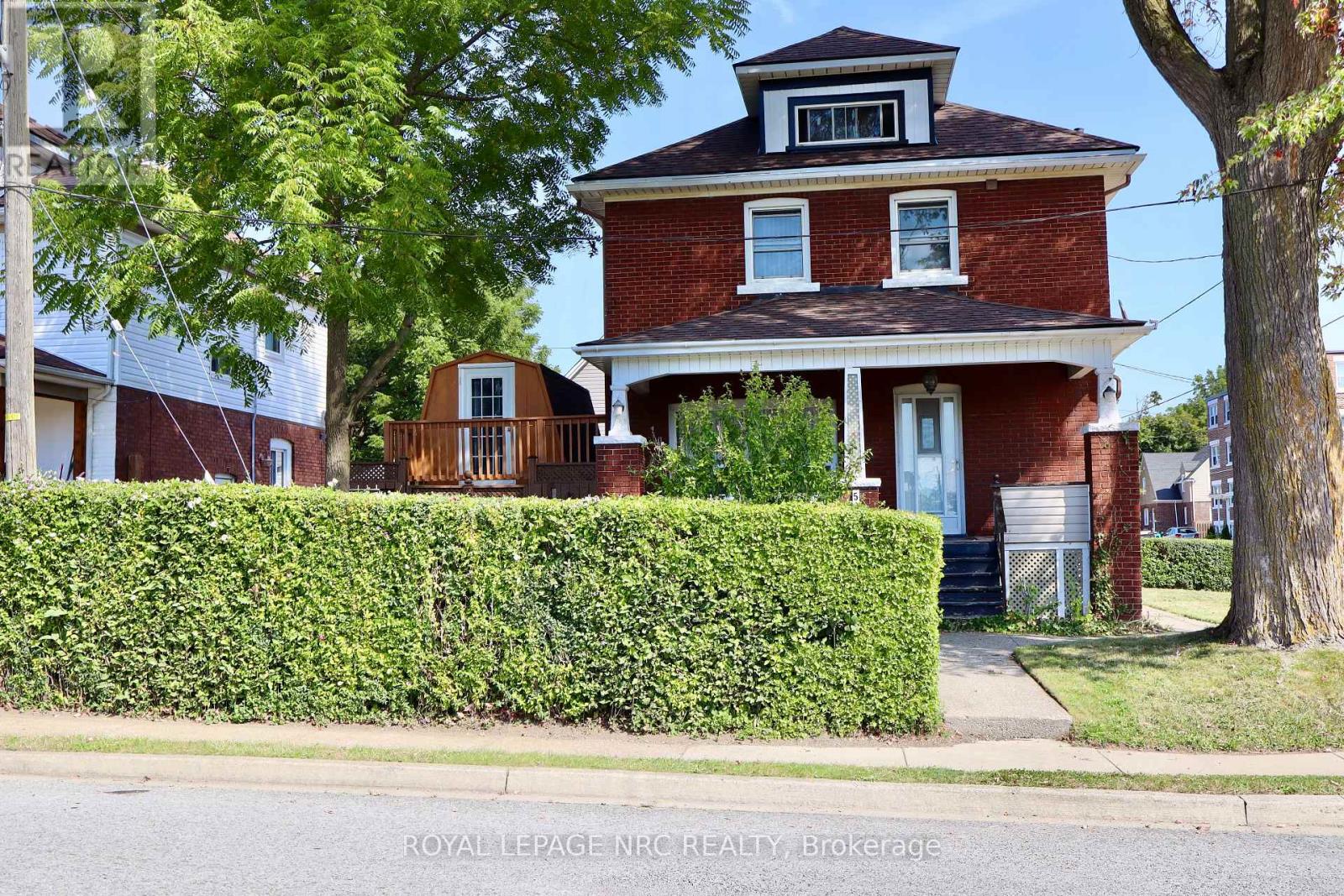 5322 Heywood Ave, Niagara Falls, ON L2E 4V6