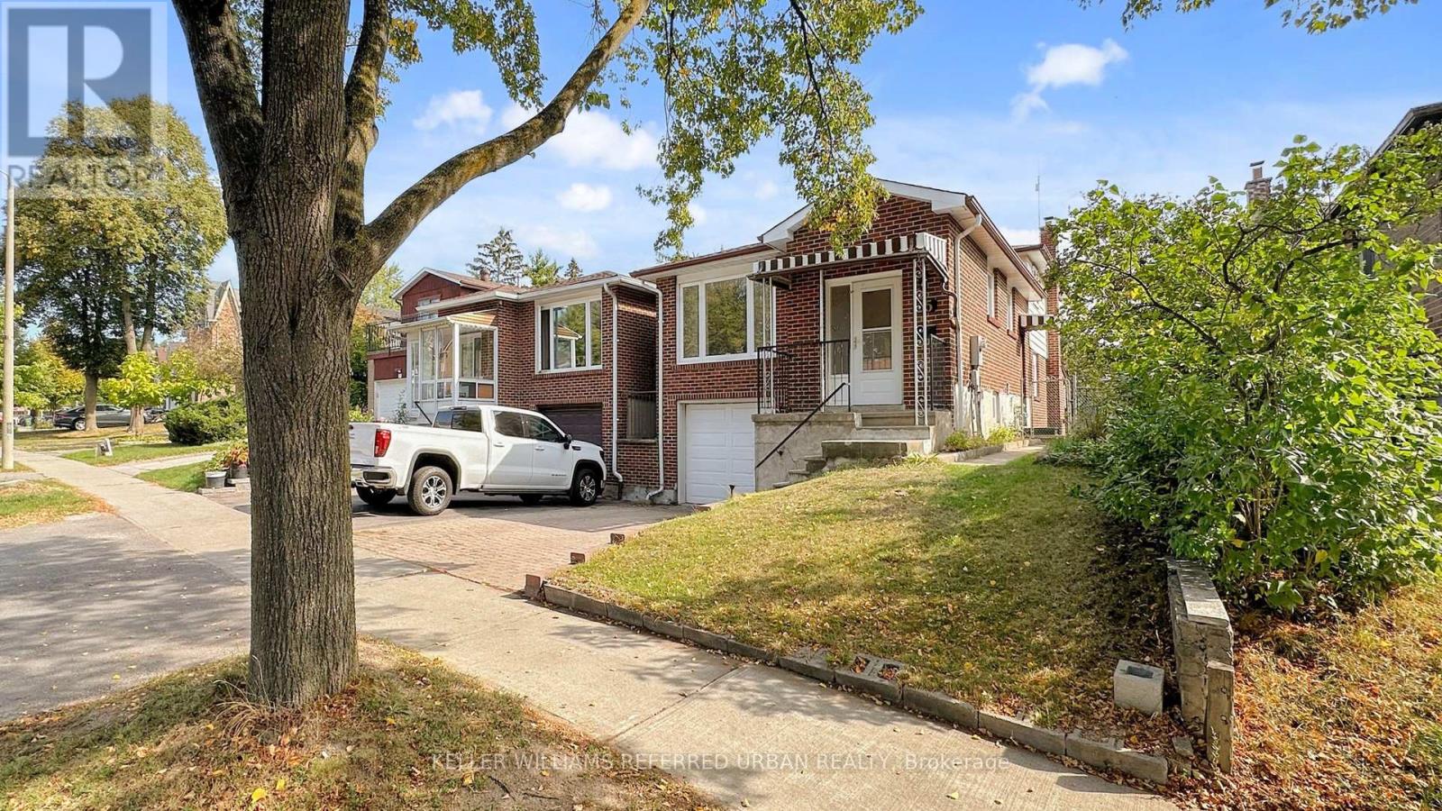 15 Thistlewaite Cres, Toronto, ON M1S 3Y8