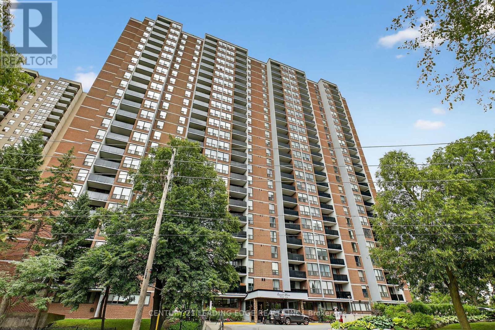 1802 85 Emmett Ave, Toronto, ON M6M 5A2