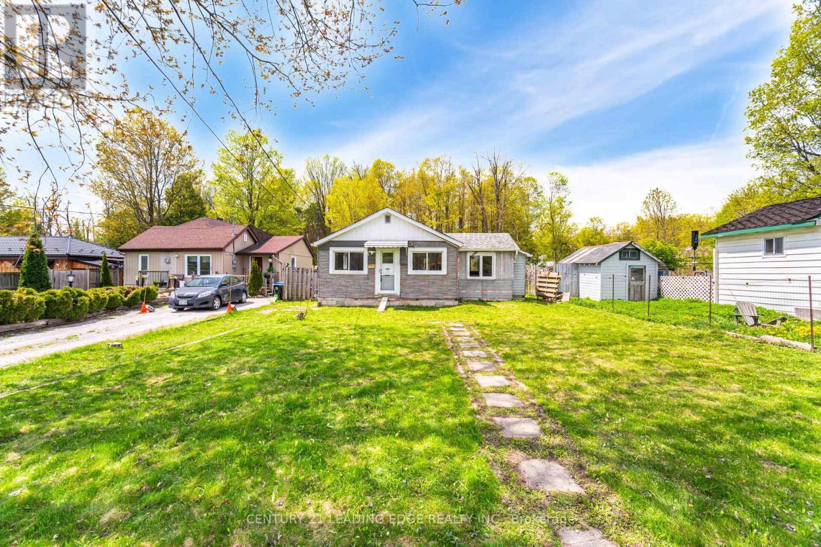 2678 25th Side Road, Innisfil, ON L9S 3T4