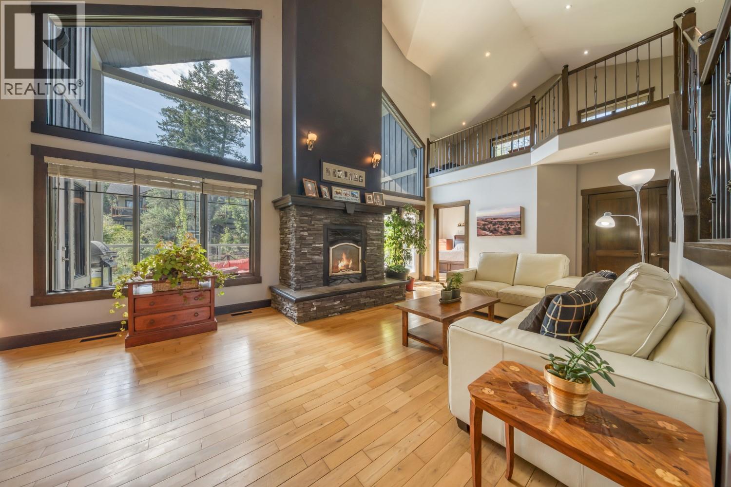 2576 Sandstone Grn, Invermere, BC V0A 1K6