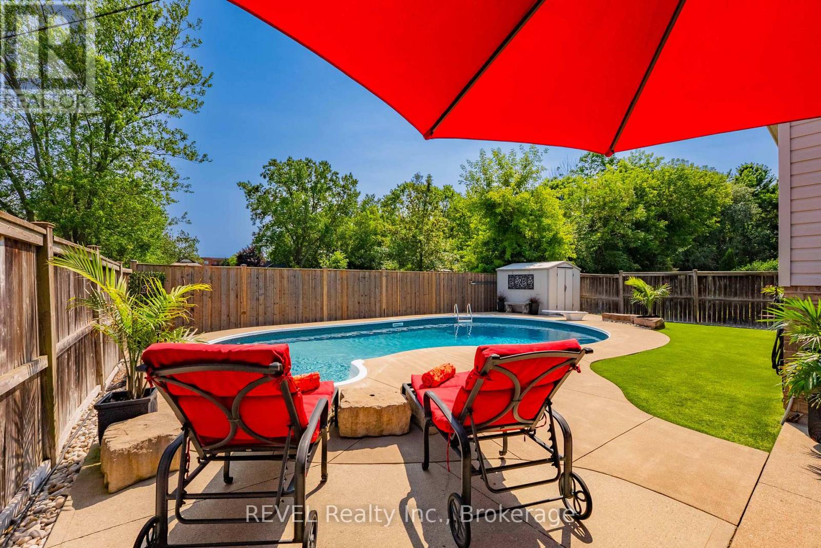 35 Hunter Dr, Welland, ON L3C 7L6